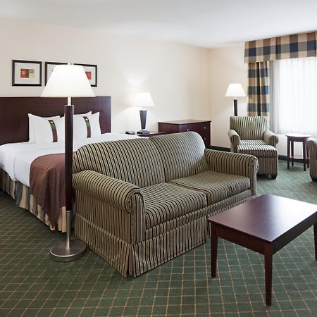 Holiday Inn Conference Center Marshfield, An Ihg Hotel Exterior photo