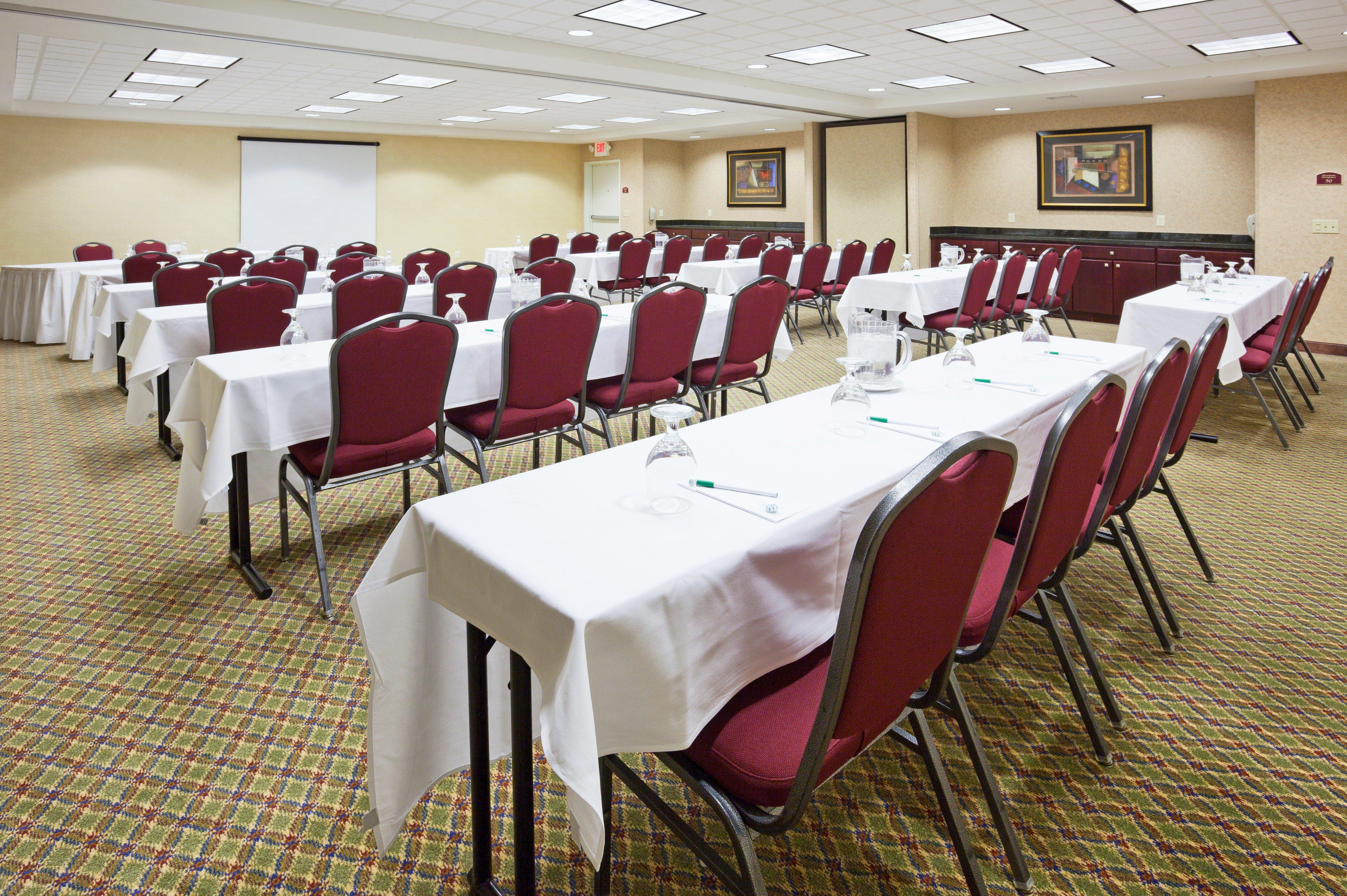 Holiday Inn Conference Center Marshfield, An Ihg Hotel Exterior photo