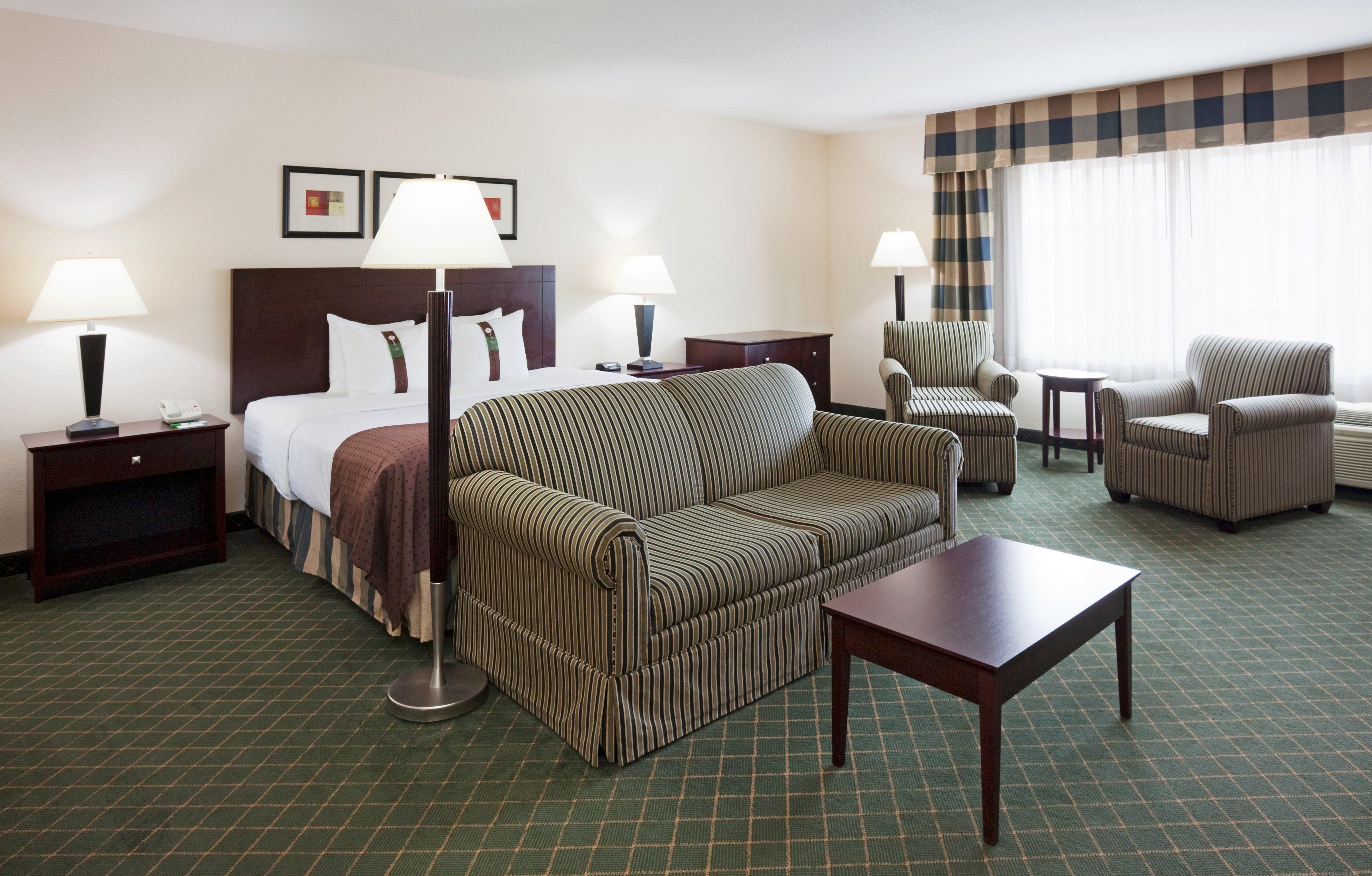 Holiday Inn Conference Center Marshfield, An Ihg Hotel Exterior photo