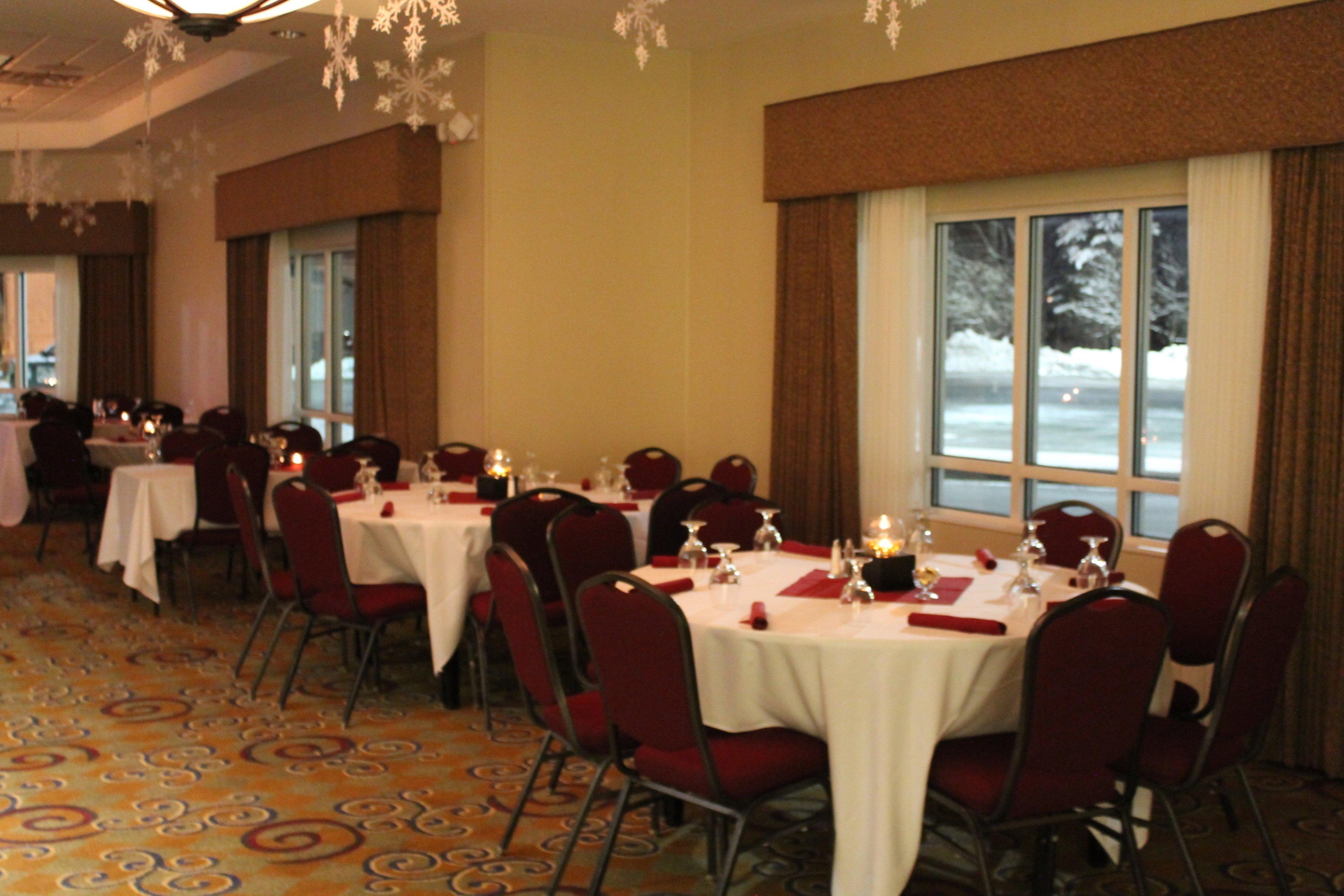 Holiday Inn Conference Center Marshfield, An Ihg Hotel Exterior photo