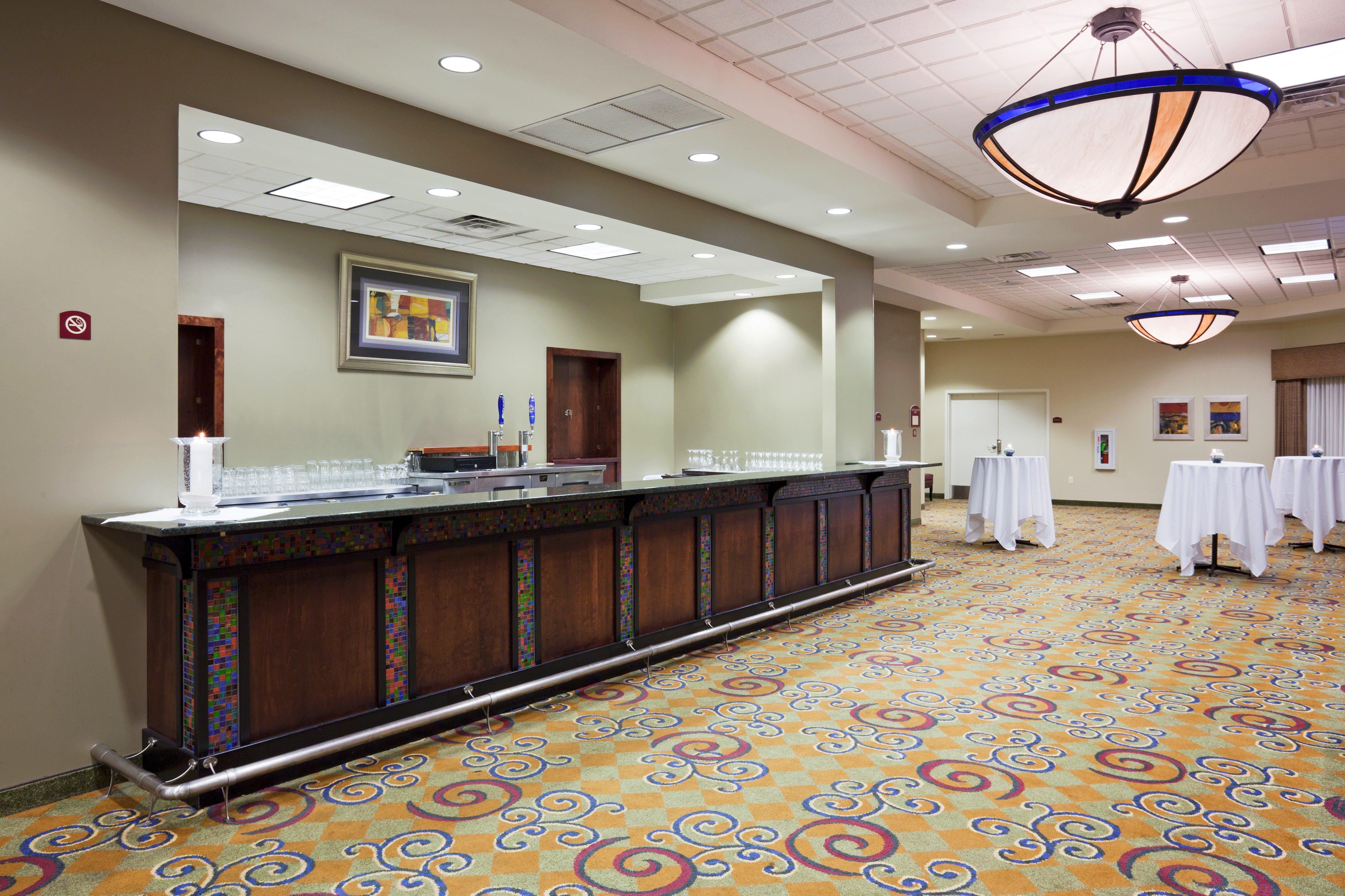 Holiday Inn Conference Center Marshfield, An Ihg Hotel Exterior photo