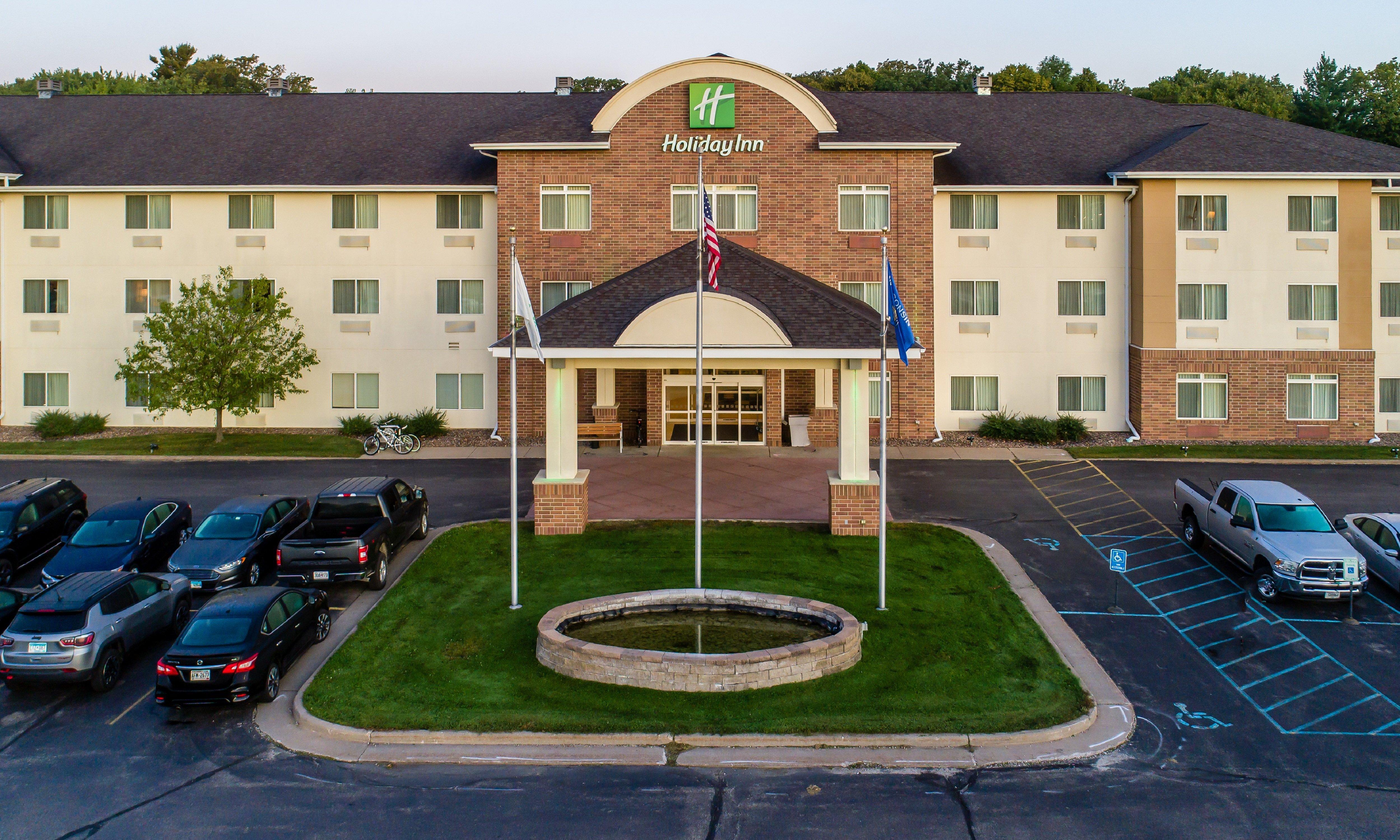 Holiday Inn Conference Center Marshfield, An Ihg Hotel Exterior photo